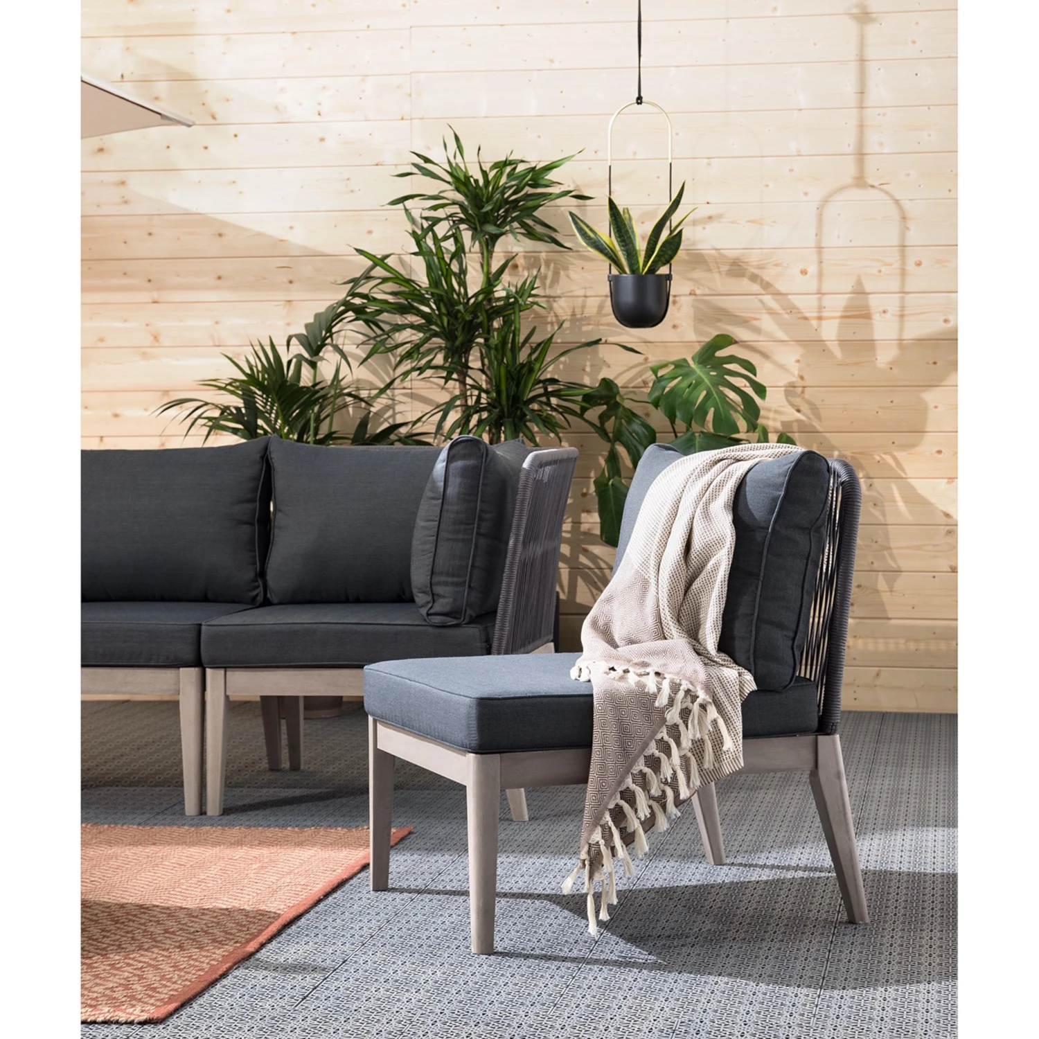 FIFO Loungesessel 15 FIFO Loungesessel – Bild 13